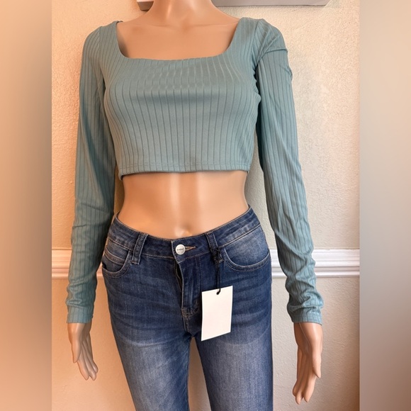 LULUS CROP TOP NWOT SMALL - Picture 1 of 4